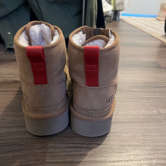 Platform uggs - Picture 3 of 3